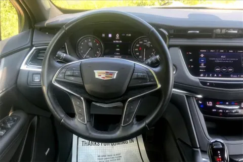 More photos of 2022 Cadillac XT5 Premium Luxury at Cable Dahmer Cadillac of Kansas City, MO
