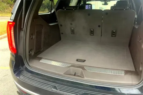 More photos of 2021 GMC Yukon XL Denali at Cable Dahmer Cadillac of Kansas City, MO