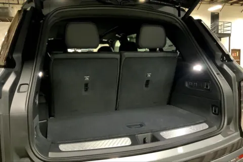 More photos of 2026 Cadillac VISTIQ Platinum at Cable Dahmer Cadillac of Kansas City, MO