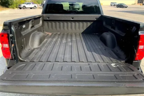 More photos of 2017 Chevrolet Silverado 1500 LT at Cable Dahmer Cadillac of Kansas City, MO