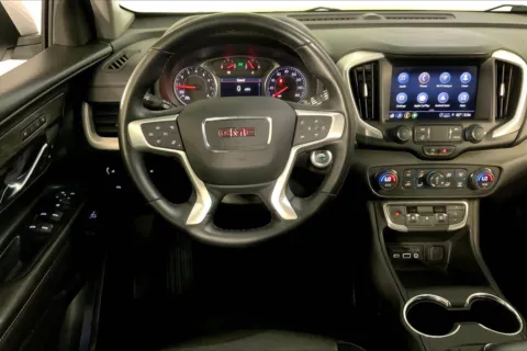 More photos of 2024 GMC Terrain SLT at Cable Dahmer Cadillac of Kansas City, MO