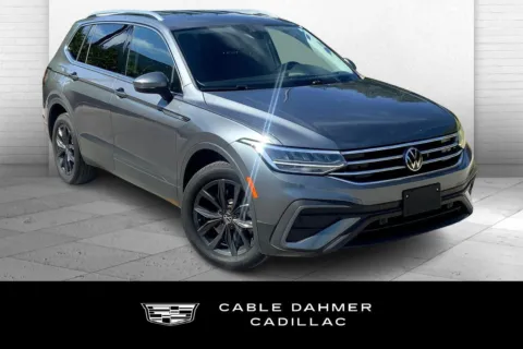 Gray 2024 Volkswagen Tiguan SE for sale in Kansas City, MO