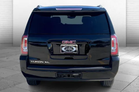 Another view of 2019 GMC Yukon XL SLT for sale in Kansas City, MO at Cable Dahmer Cadillac of Kansas City