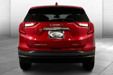 Another view of 2024 GMC Terrain SLE for sale in Kansas City, MO at Cable Dahmer Cadillac of Kansas City