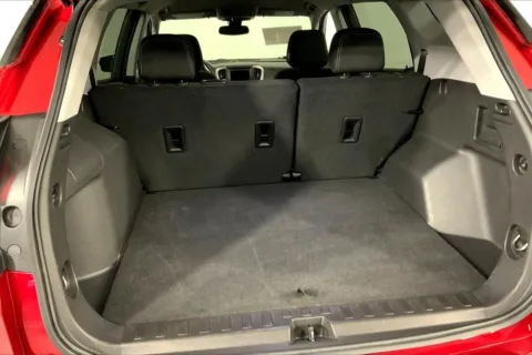 More photos of 2024 GMC Terrain SLE at Cable Dahmer Cadillac of Kansas City, MO