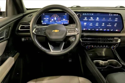 More photos of 2025 Chevrolet Traverse LT at Cable Dahmer Cadillac of Kansas City, MO