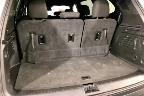 More photos of 2025 GMC Acadia Elevation at Cable Dahmer Cadillac of Kansas City, MO