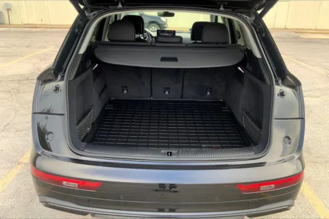 More photos of 2021 Audi Q5 Premium Plus at Cable Dahmer Cadillac of Kansas City, MO