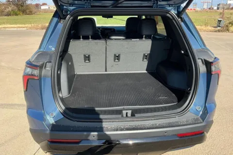 More photos of 2026 Chevrolet Equinox RS at Cable Dahmer of Topeka, KS