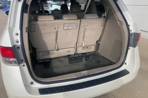 More photos of 2016 Honda Odyssey Touring Elite at Cable Dahmer of Topeka, KS