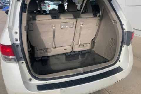 More photos of 2016 Honda Odyssey Touring Elite at Cable Dahmer of Topeka, KS