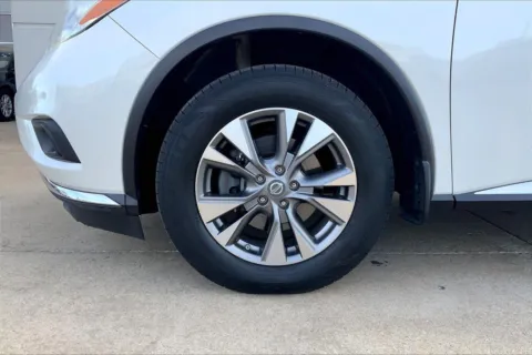 Photos of 2016 Nissan Murano SL for sale in Topeka, KS at Cable Dahmer of Topeka