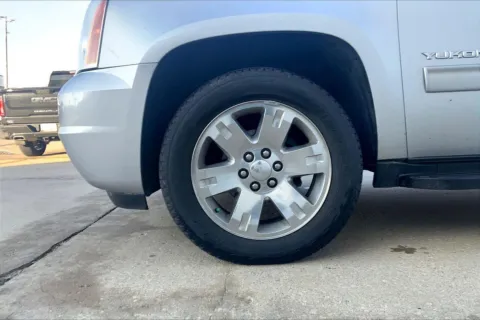 Photos of 2013 GMC Yukon XL SLT for sale in Topeka, KS at Cable Dahmer of Topeka