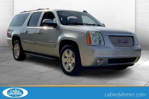 Silver 2013 GMC Yukon XL SLT for sale in Topeka, KS