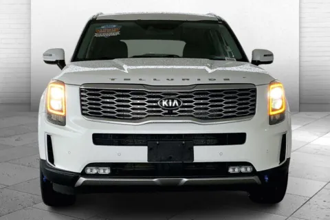 Photos of 2020 Kia Telluride SX for sale in Topeka, KS at Cable Dahmer of Topeka