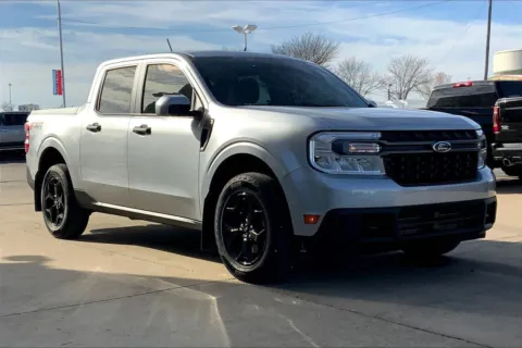 Silver 2023 Ford Maverick XL for sale in Topeka, KS