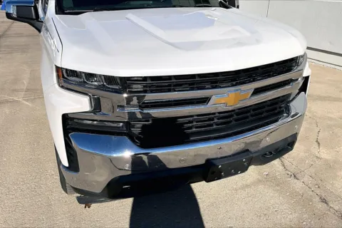 Another view of 2019 Chevrolet Silverado 1500 LT for sale in Topeka, KS at Cable Dahmer of Topeka