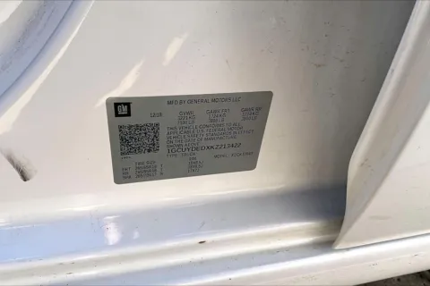 More photos of 2019 Chevrolet Silverado 1500 LT at Cable Dahmer of Topeka, KS