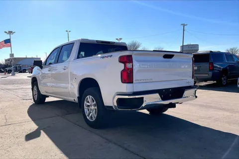 More photos of 2019 Chevrolet Silverado 1500 LT at Cable Dahmer of Topeka, KS