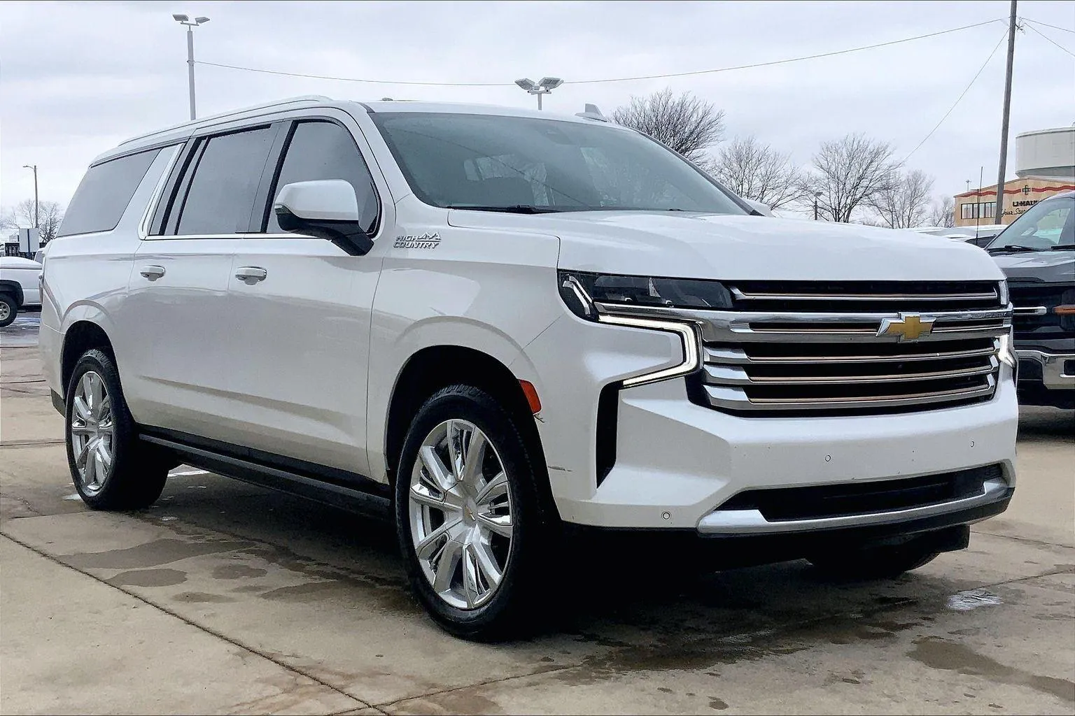 White 2021 Chevrolet Suburban High Country for sale in Topeka, KS