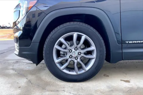 Photos of 2024 GMC Terrain SLT for sale in Topeka, KS at Cable Dahmer of Topeka