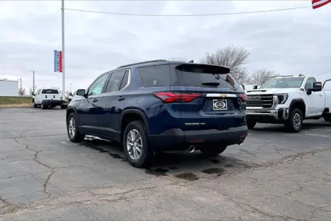 More photos of 2023 Chevrolet Traverse LT Cloth at Cable Dahmer of Topeka, KS