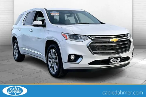 White 2021 Chevrolet Traverse Premier for sale in Topeka, KS