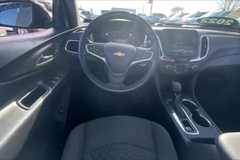 More photos of 2022 Chevrolet Equinox LT at Cable Dahmer of Topeka, KS