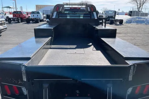 More photos of 2019 Chevrolet Silverado 4500 HD Work Truck at Cable Dahmer of Topeka, KS
