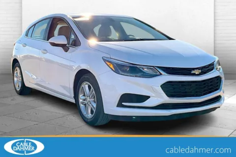 White 2017 Chevrolet Cruze LT for sale in Topeka, KS