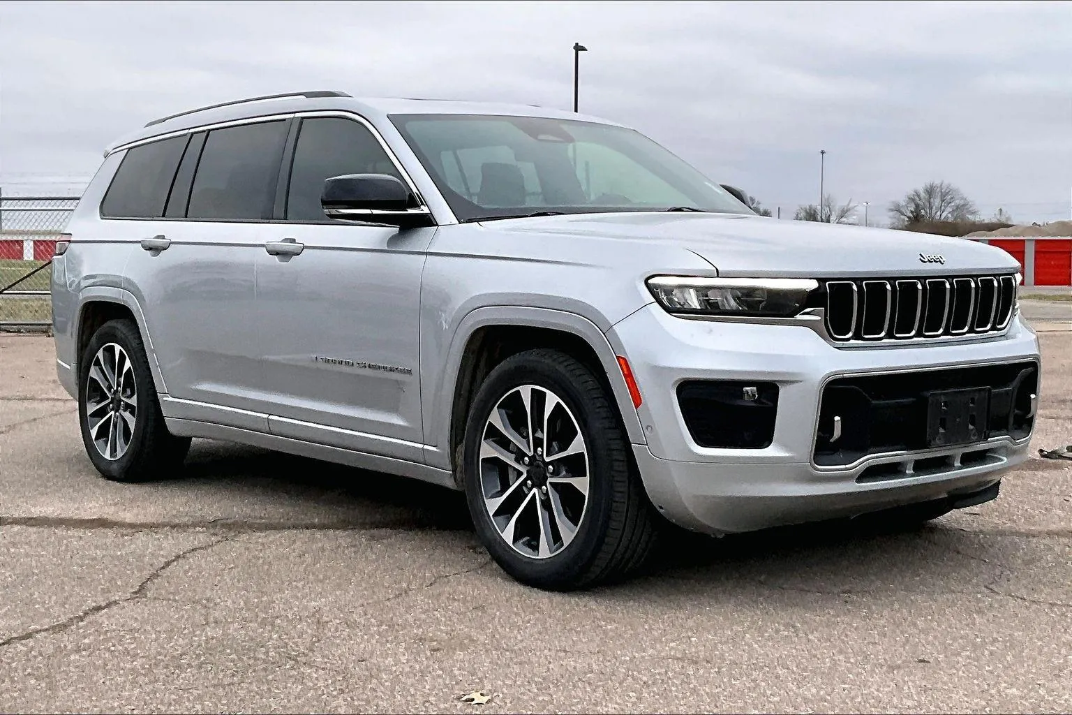 Silver 2021 Jeep Grand Cherokee L Overland for sale in Topeka, KS
