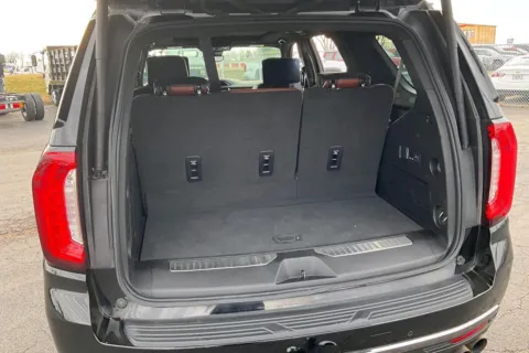 More photos of 2023 GMC Yukon Denali Ultimate at Cable Dahmer of Topeka, KS