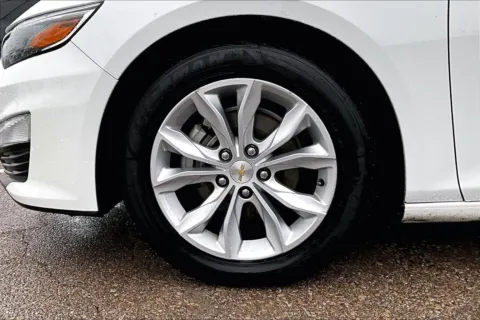 White 2023 Chevrolet Malibu LT for sale in Topeka, KS