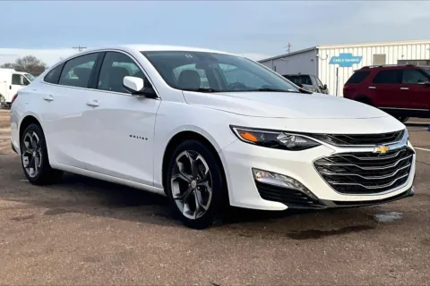White 2024 Chevrolet Malibu 1LT for sale in Topeka, KS