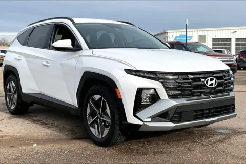 White 2025 Hyundai Tucson SEL for sale in Topeka, KS