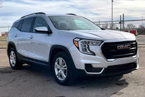 Silver 2022 GMC Terrain SLE for sale in Topeka, KS