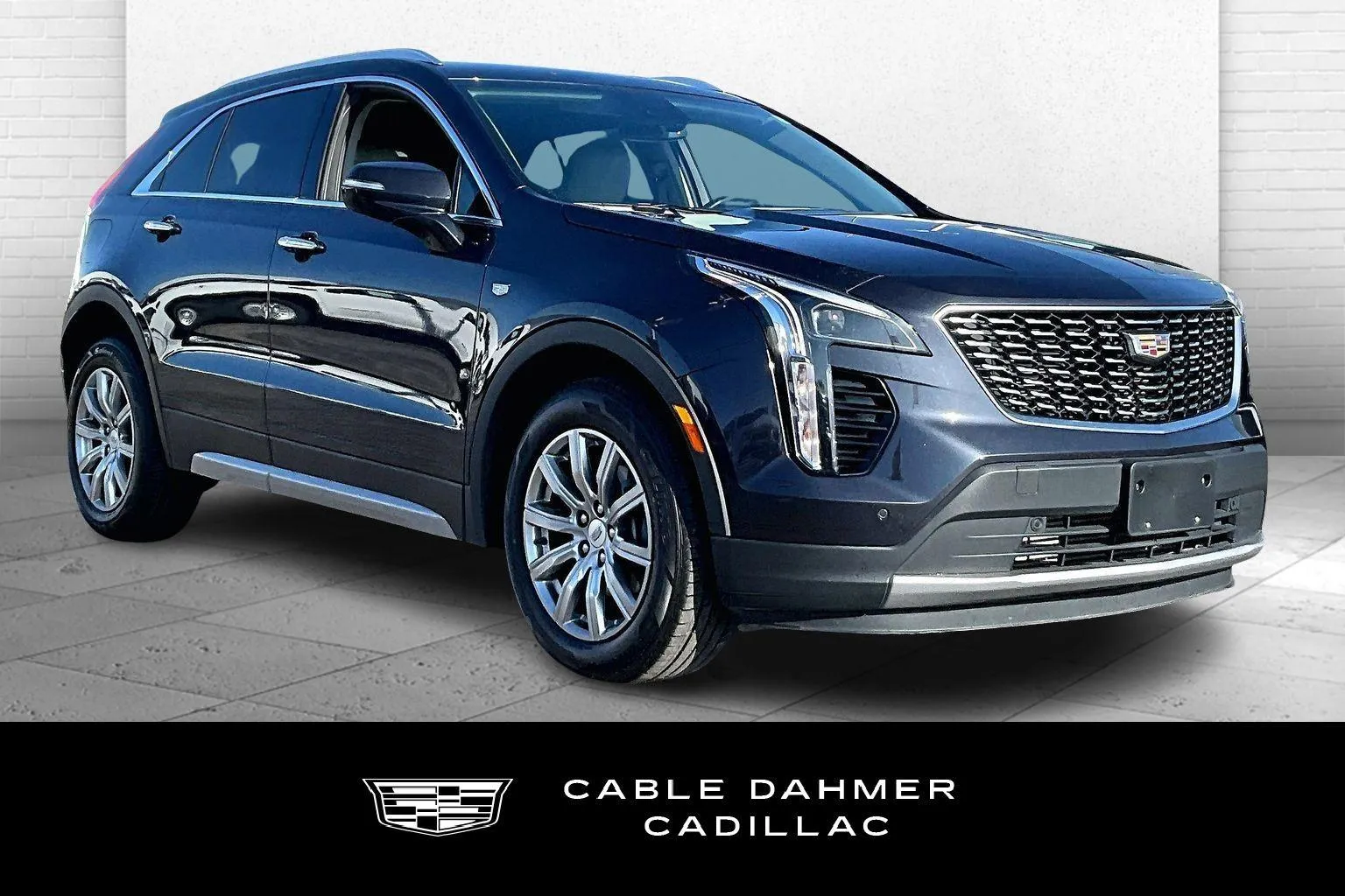 Used 2023 Cadillac XT4 Premium Luxury with VIN 1GYFZDR46PF209760 for sale in Kansas City