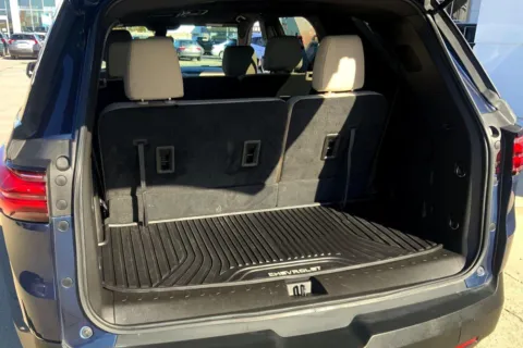 More photos of 2022 Chevrolet Traverse LS at Cable Dahmer of Topeka, KS