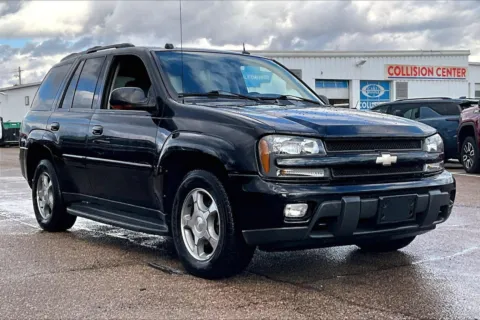 Black 2005 Chevrolet Trailblazer LT for sale in Topeka, KS