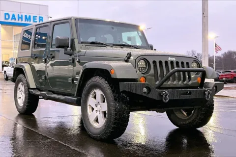 Green 2008 Jeep Wrangler Unlimited Sahara for sale in Topeka, KS