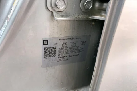 More photos of 2021 Chevrolet Malibu LT at Cable Dahmer of Topeka, KS