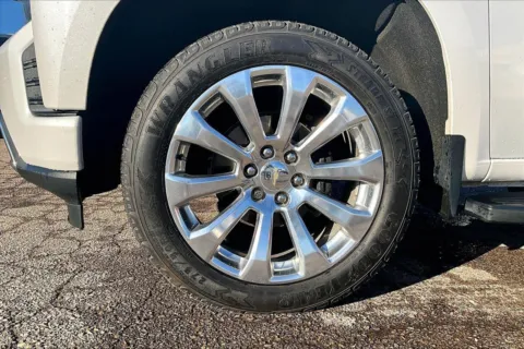 Photos of 2020 Chevrolet Silverado 1500 High Country for sale in Topeka, KS at Cable Dahmer of Topeka