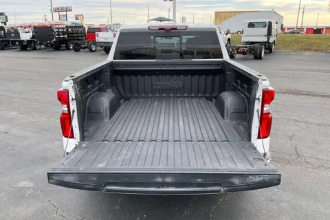More photos of 2020 Chevrolet Silverado 1500 High Country at Cable Dahmer of Topeka, KS