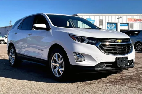 White 2019 Chevrolet Equinox LT for sale in Topeka, KS