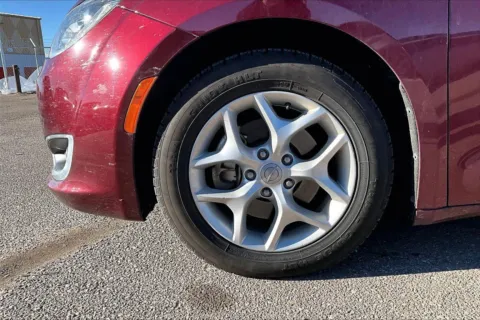 Photos of 2017 Chrysler Pacifica Touring-L for sale in Topeka, KS at Cable Dahmer of Topeka