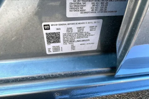 More photos of 2021 GMC Sierra 1500 SLT at Cable Dahmer of Topeka, KS