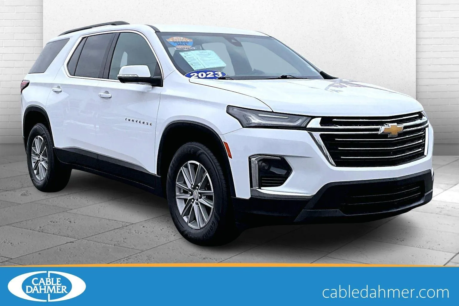 White 2023 Chevrolet Traverse LT Cloth for sale in Topeka, KS