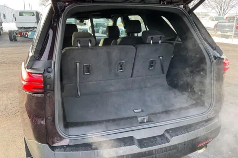 More photos of 2023 Chevrolet Traverse LT Cloth at Cable Dahmer of Topeka, KS