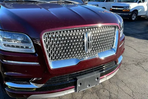 Another view of 2019 Lincoln Navigator Reserve for sale in Topeka, KS at Cable Dahmer of Topeka