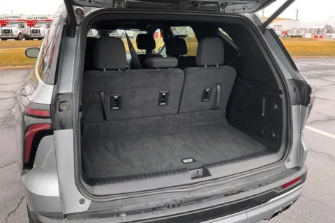 More photos of 2024 Chevrolet Traverse LT at Cable Dahmer of Topeka, KS